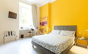Paola Guest House